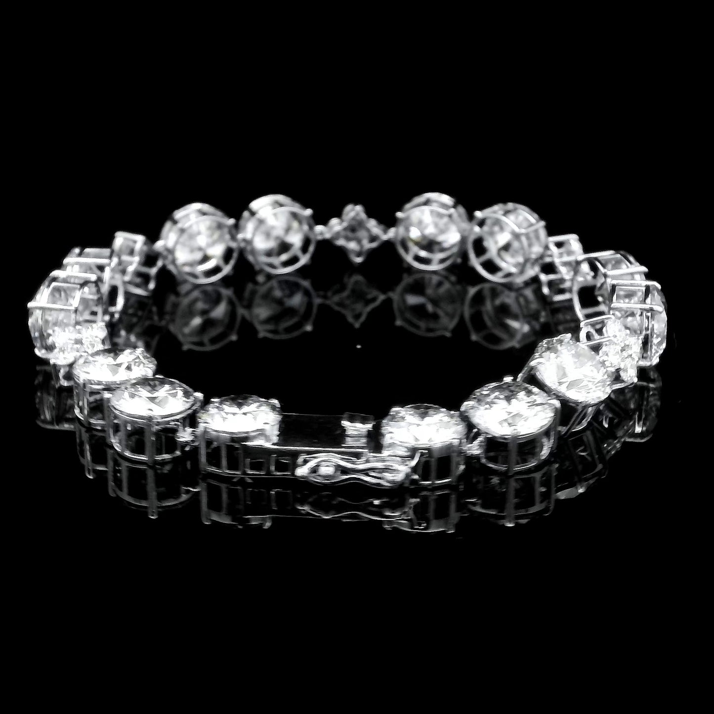 27.08 Ct Round Lab Grown Diamond 14K Gold Bracelet