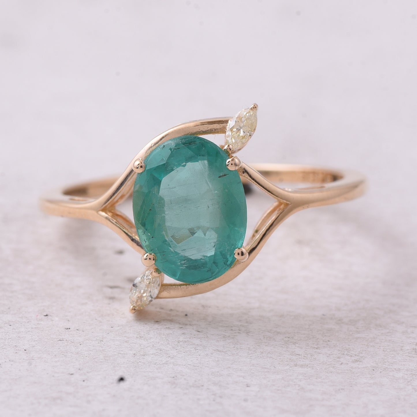 1.50 Ct Oval Natural Emerald 14K Gold Ring