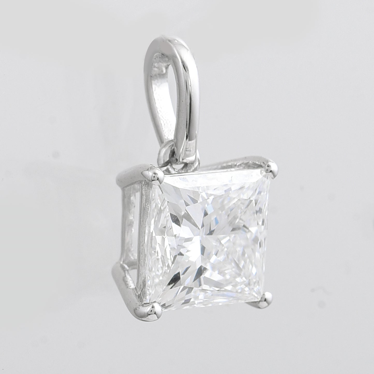 2.07 Carats Lab Grown Diamond 14K Gold Pendant