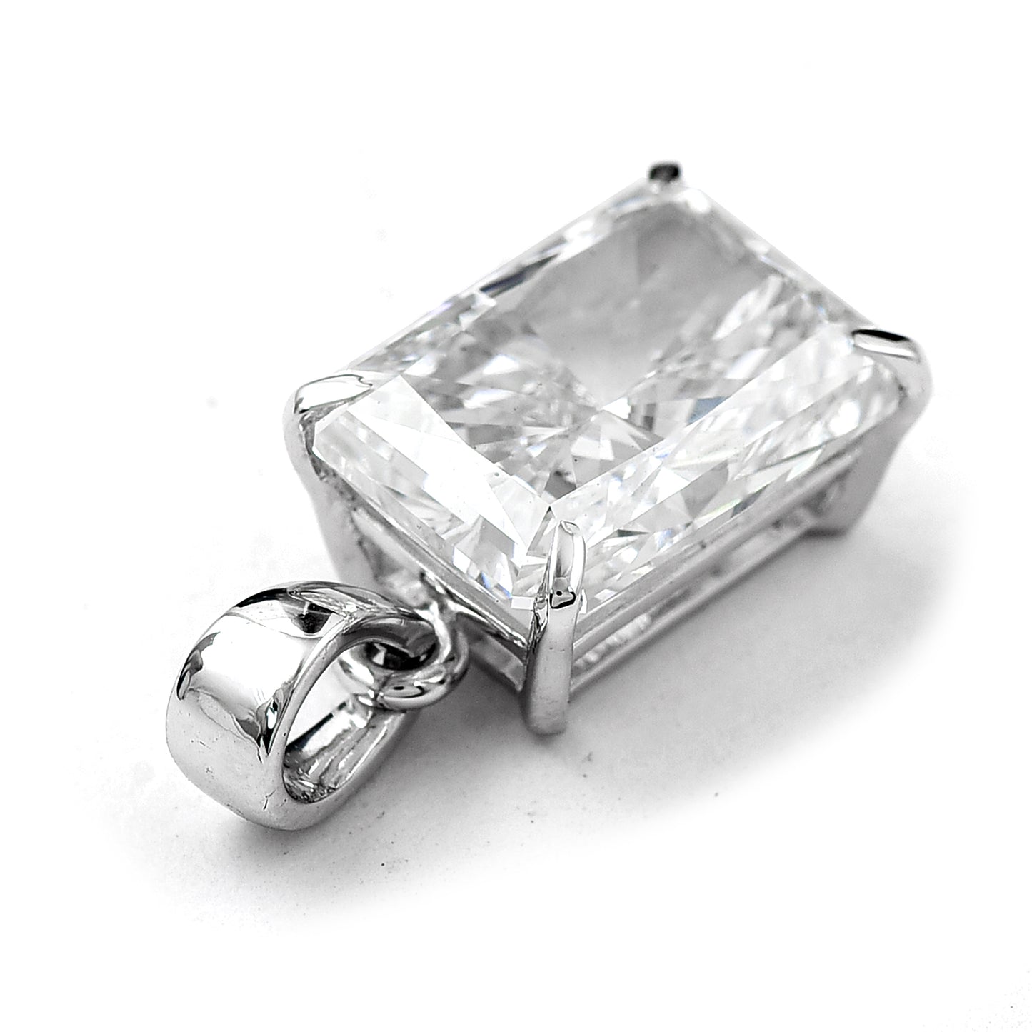 4.92 Carats Lab Grown Diamond 14K Gold Pendant