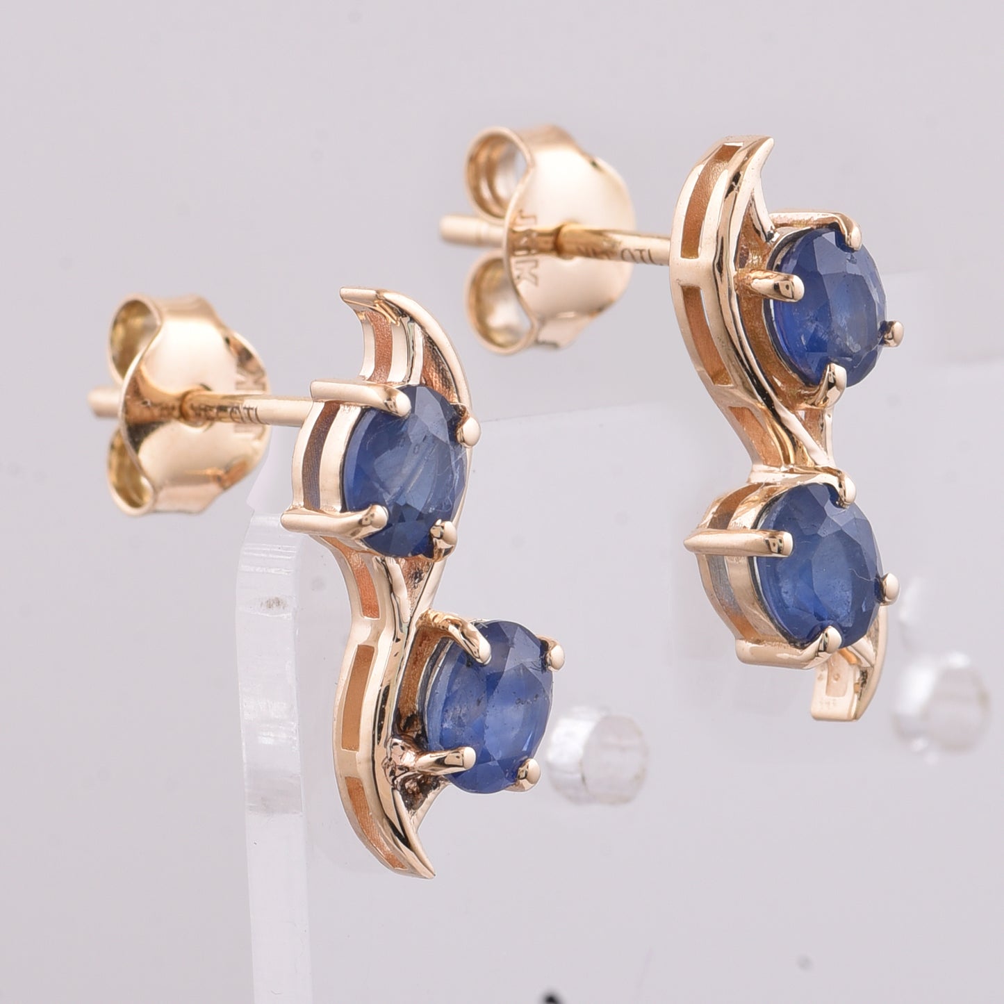 1.25 Ct Oval Natural Sapphire 14K Gold Earrings
