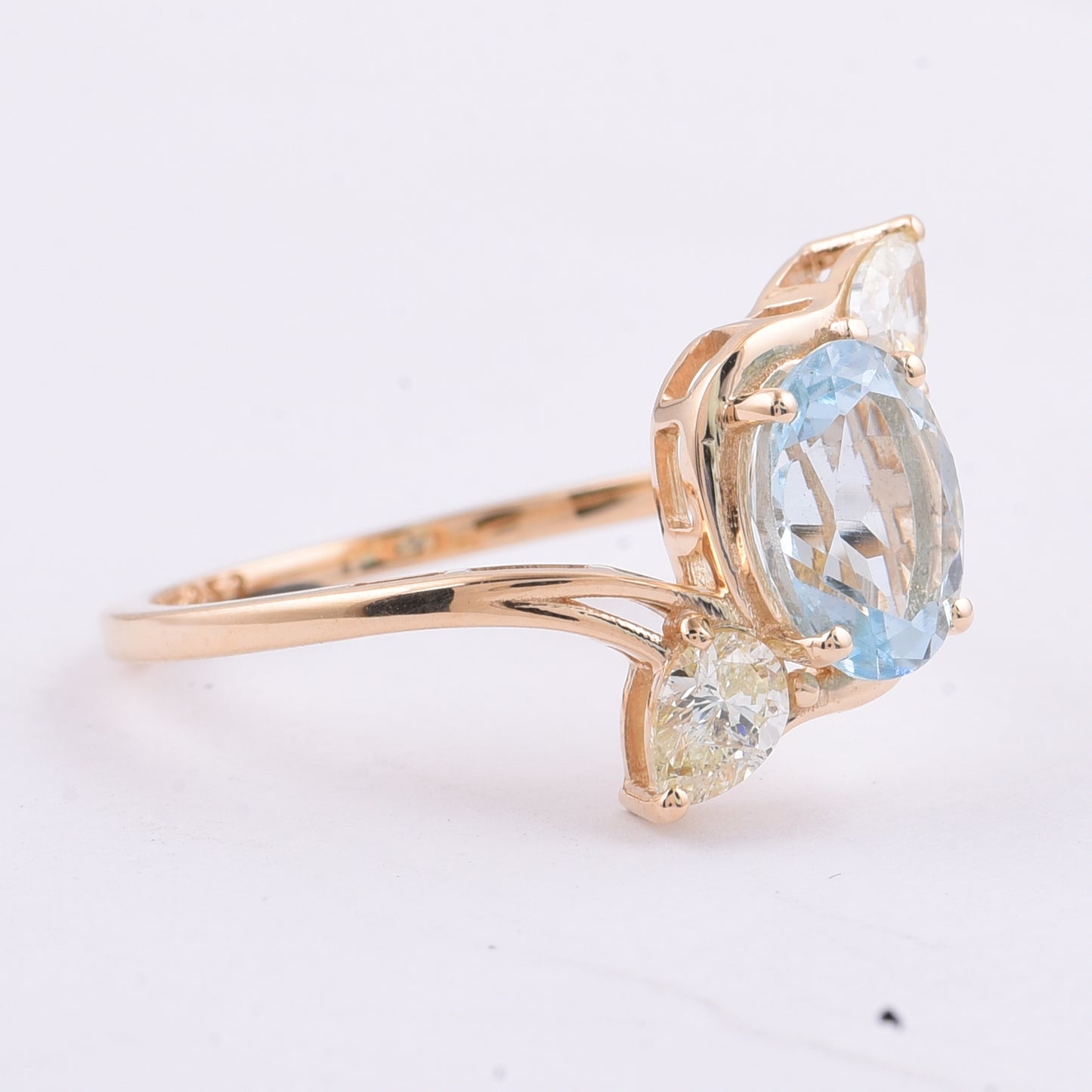 1.58 Ct Pear Natural Aquamarine 14K Gold Ring