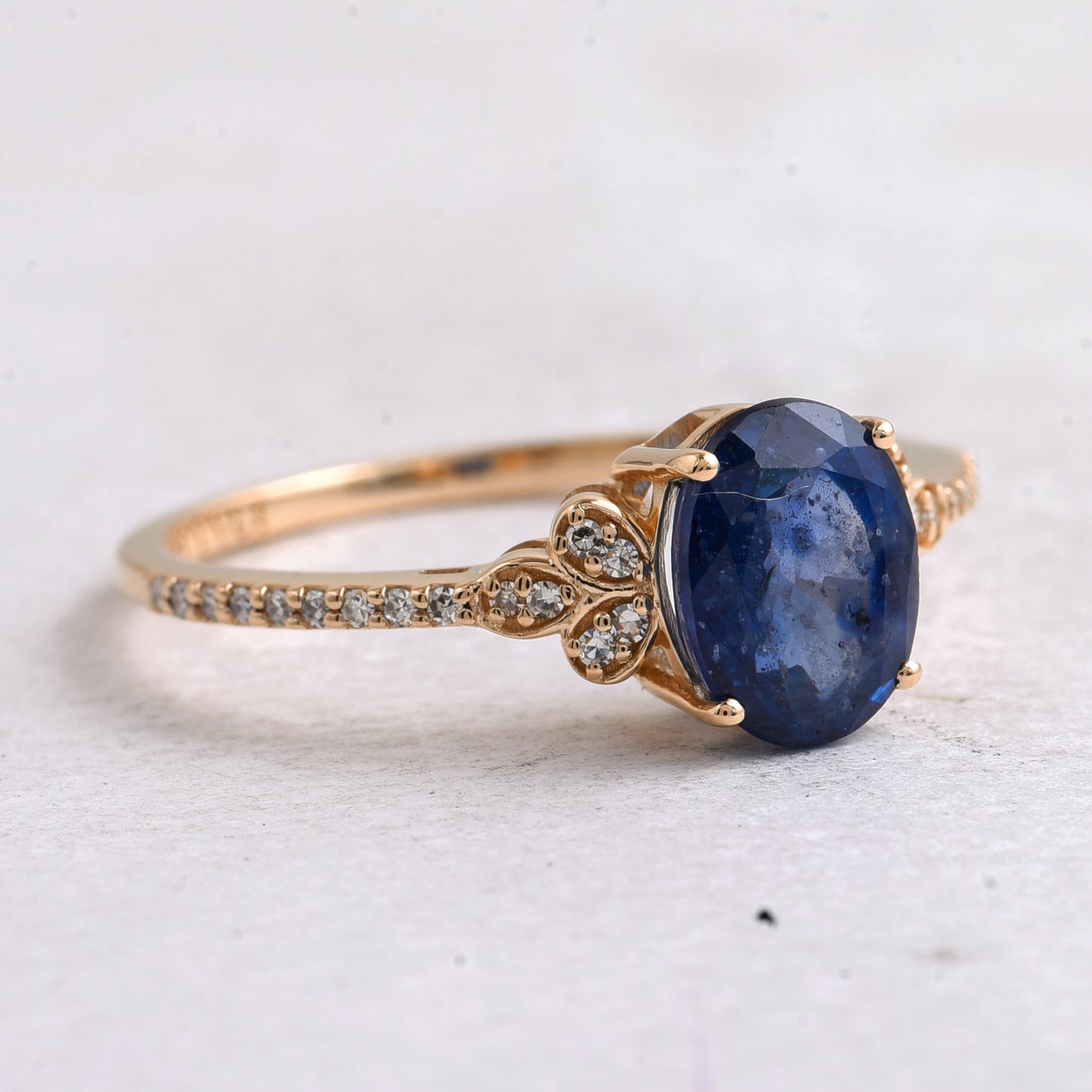 1.89 Ct Oval Sapphire 14K Gold Ring