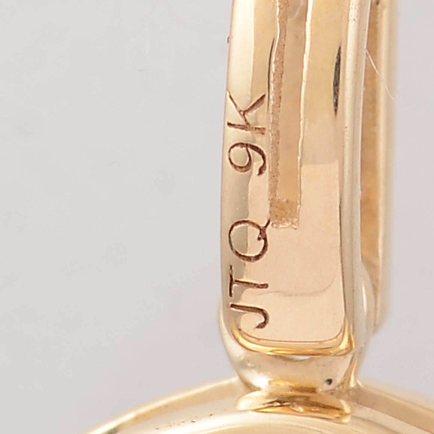3.25 Ct Oval Tourmaline 9K Gold Pendant