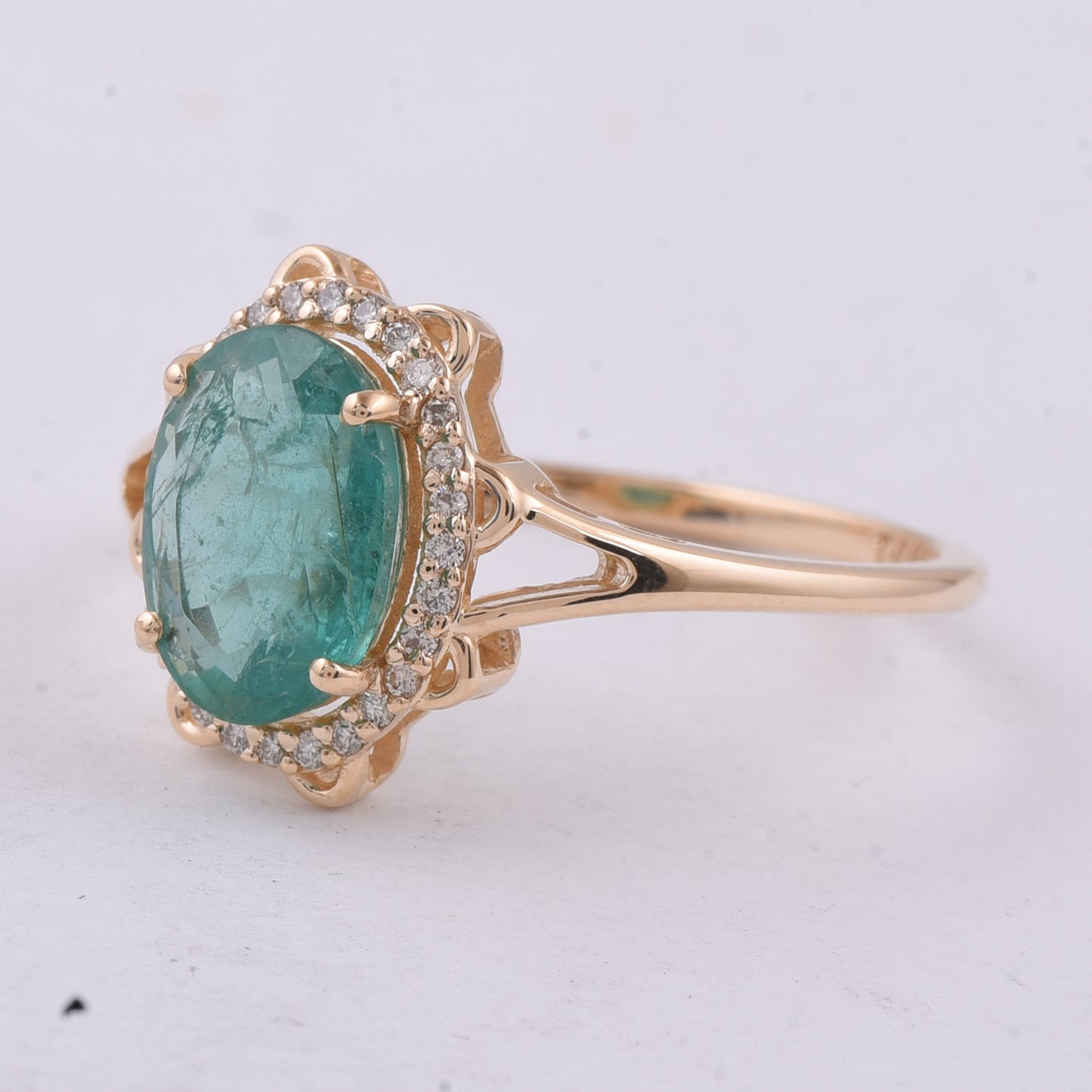 1.59 Ct Oval Natural Emerald 14K Gold Ring