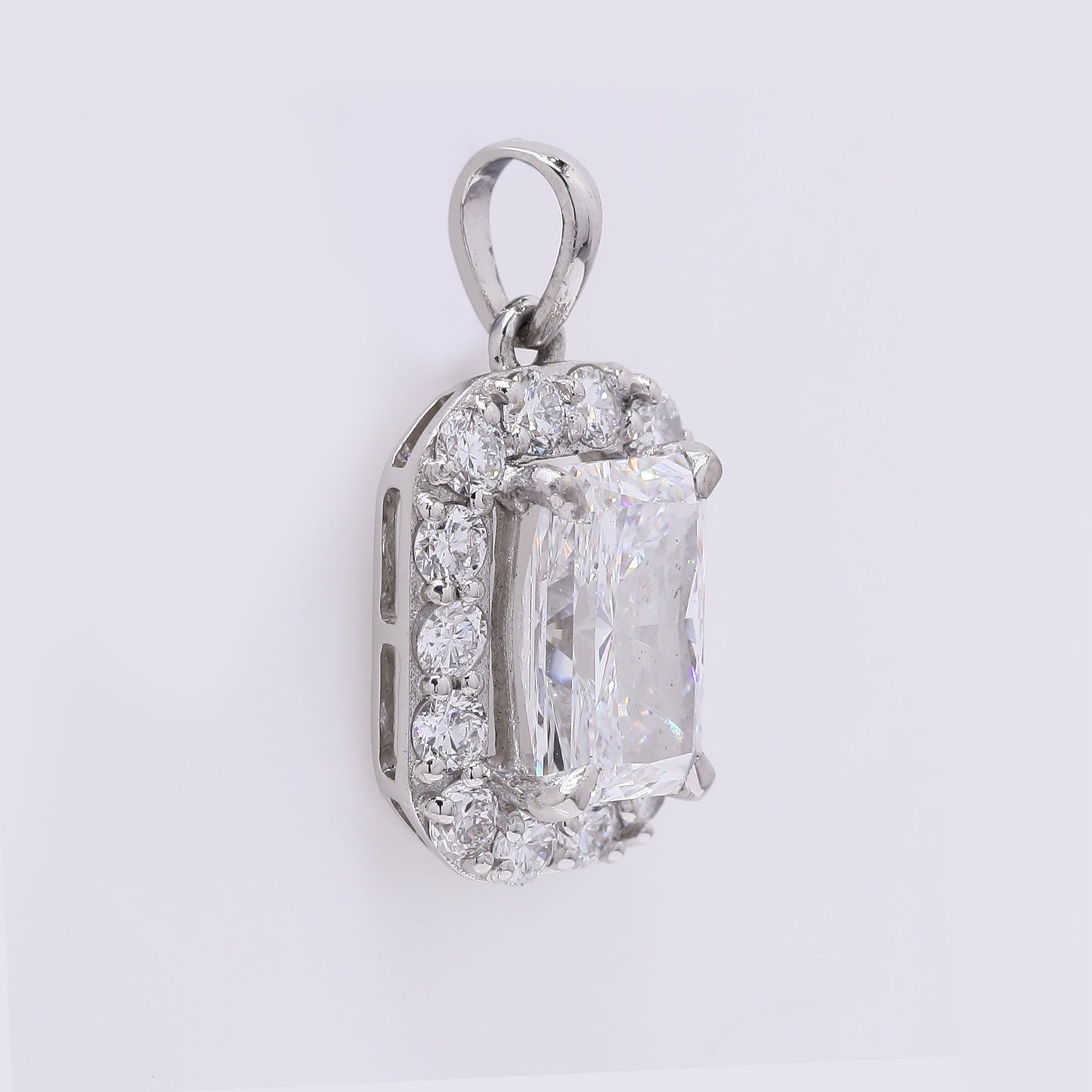 2.51 Carats Lab Grown Diamond 950 Platinum Pendant