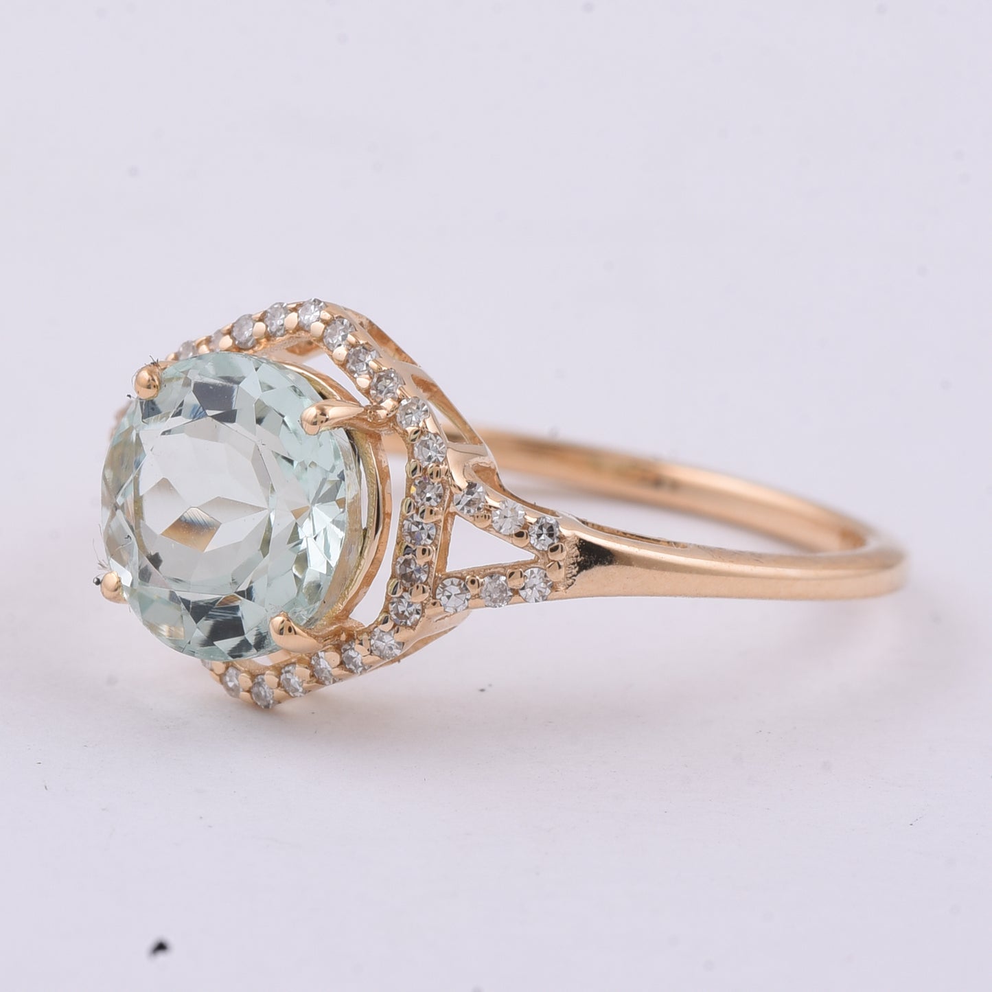 1.94 Ct Round Natural Aquamarine 14K Gold Ring