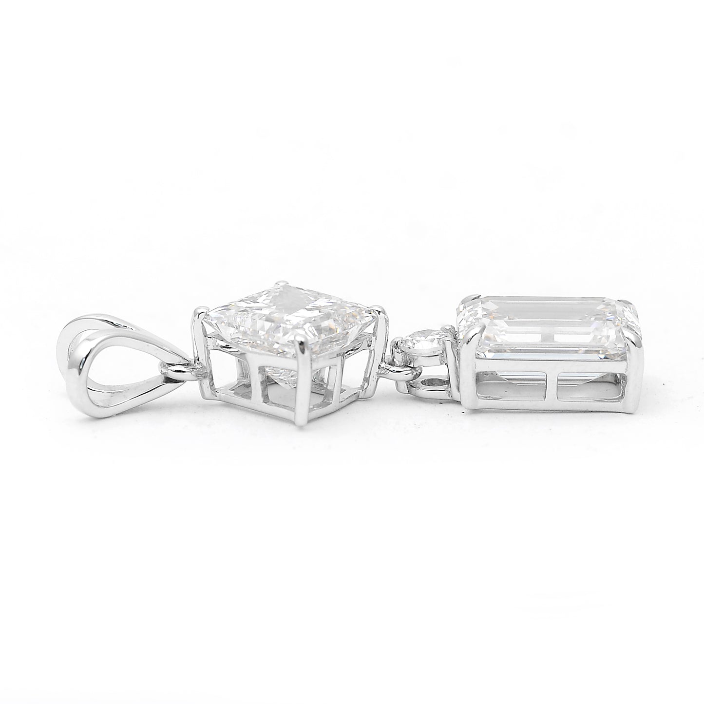 3.60 Carats Lab Grown Diamond 14K Gold Pendant
