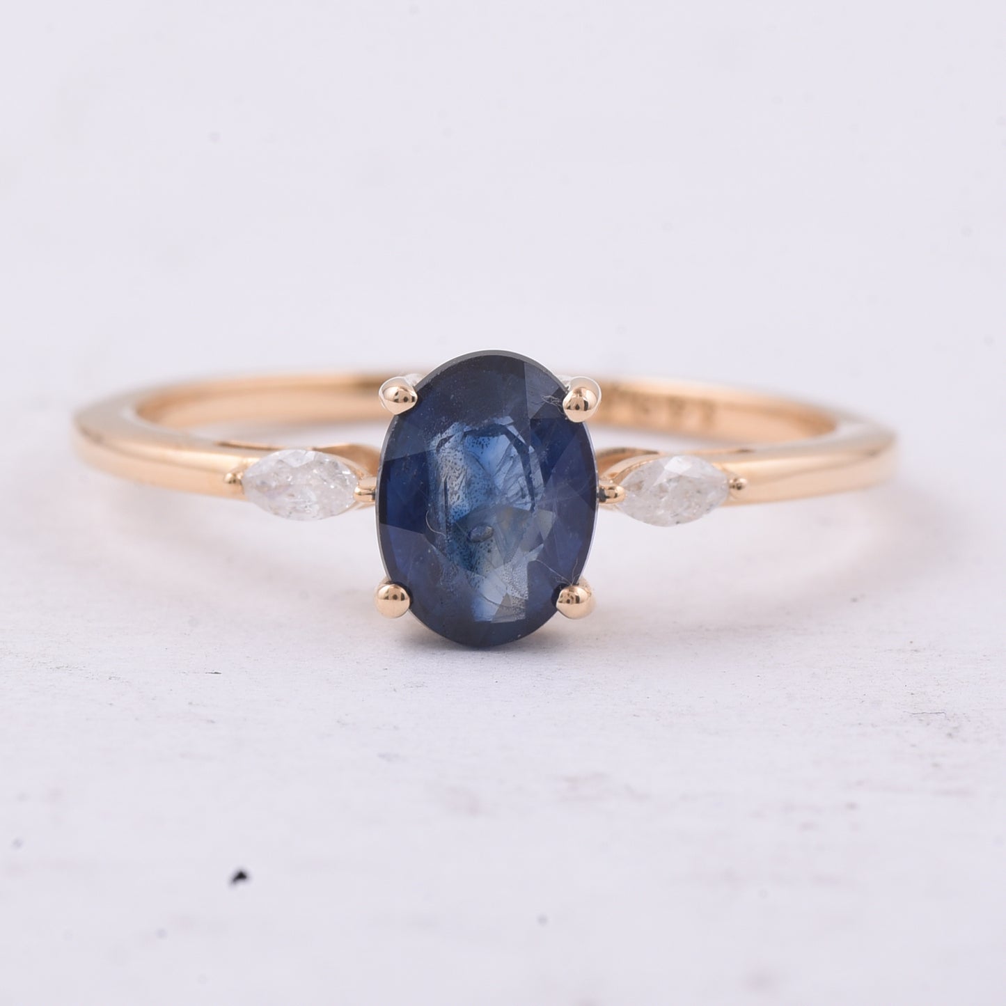 1.36 Ct Oval Natural Sapphire 14K Gold Ring