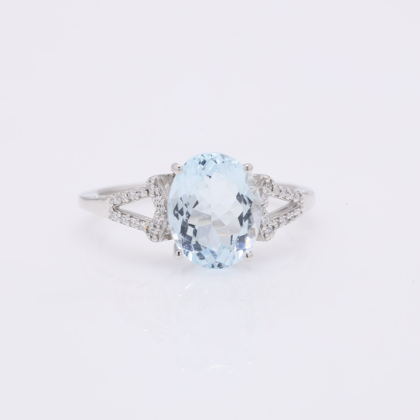 2.65 Ct Oval Mixed Cut Natural Aquamarine 950 Platinum Ring