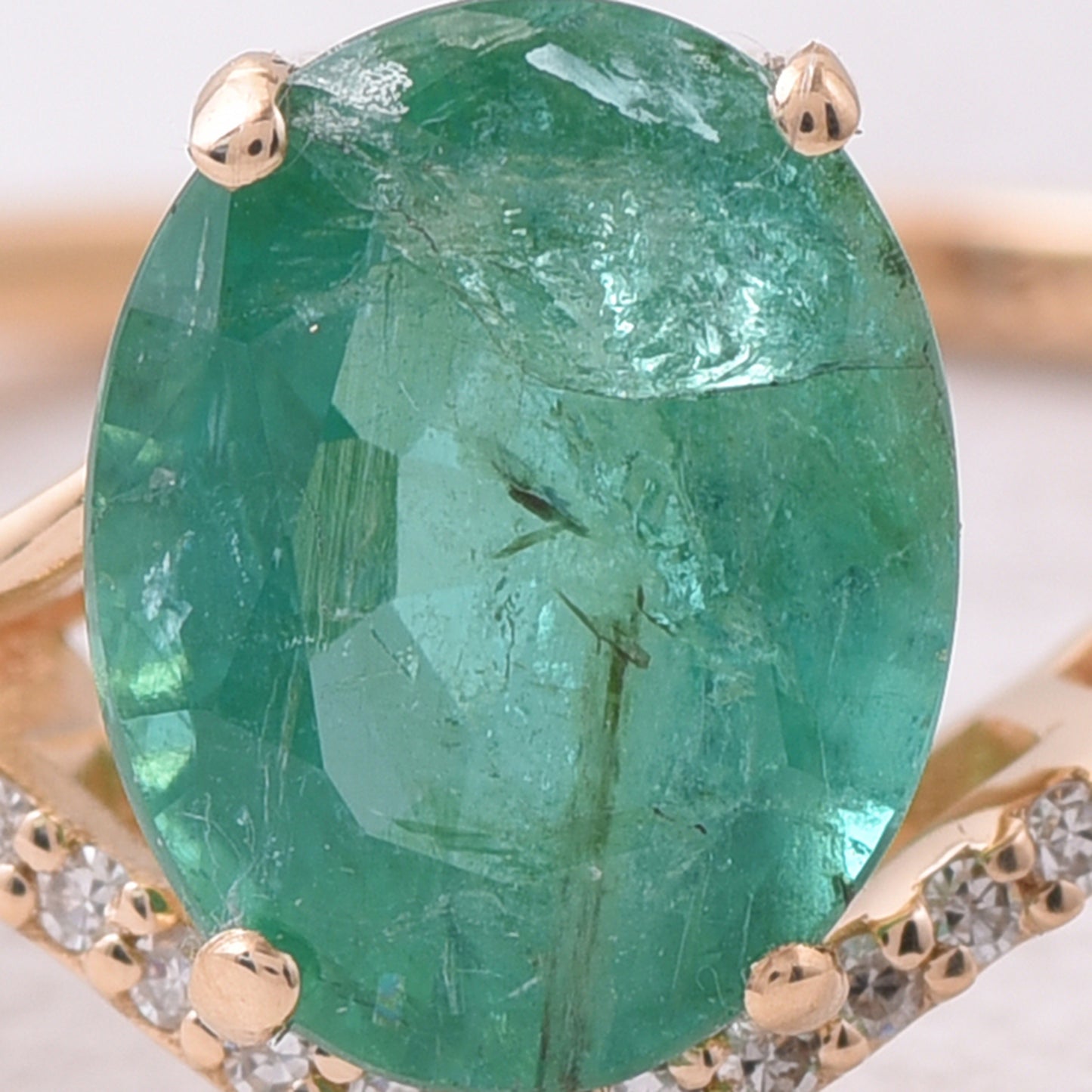 1.73 Ct Oval Natural Emerald 14K Gold Ring