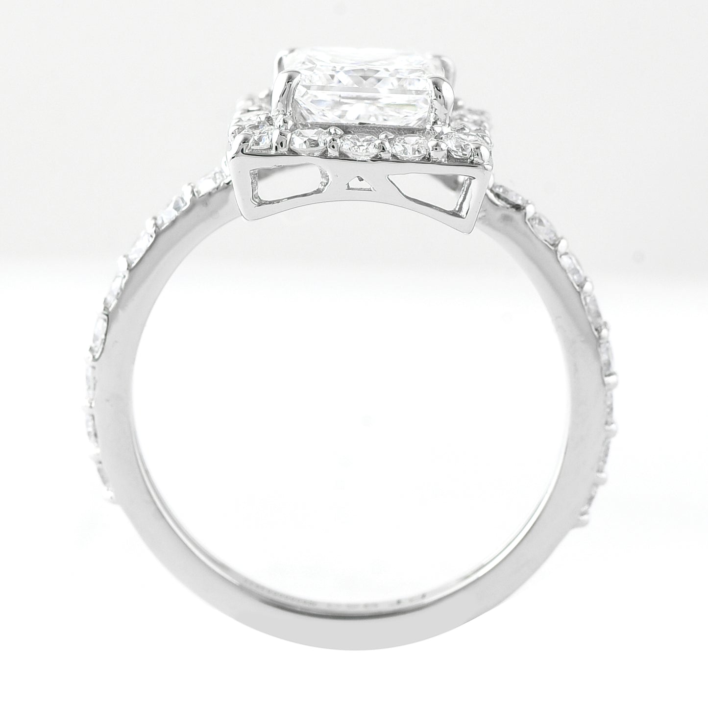 2.37 Carats Lab Grown Diamond 950 Platinum Ring