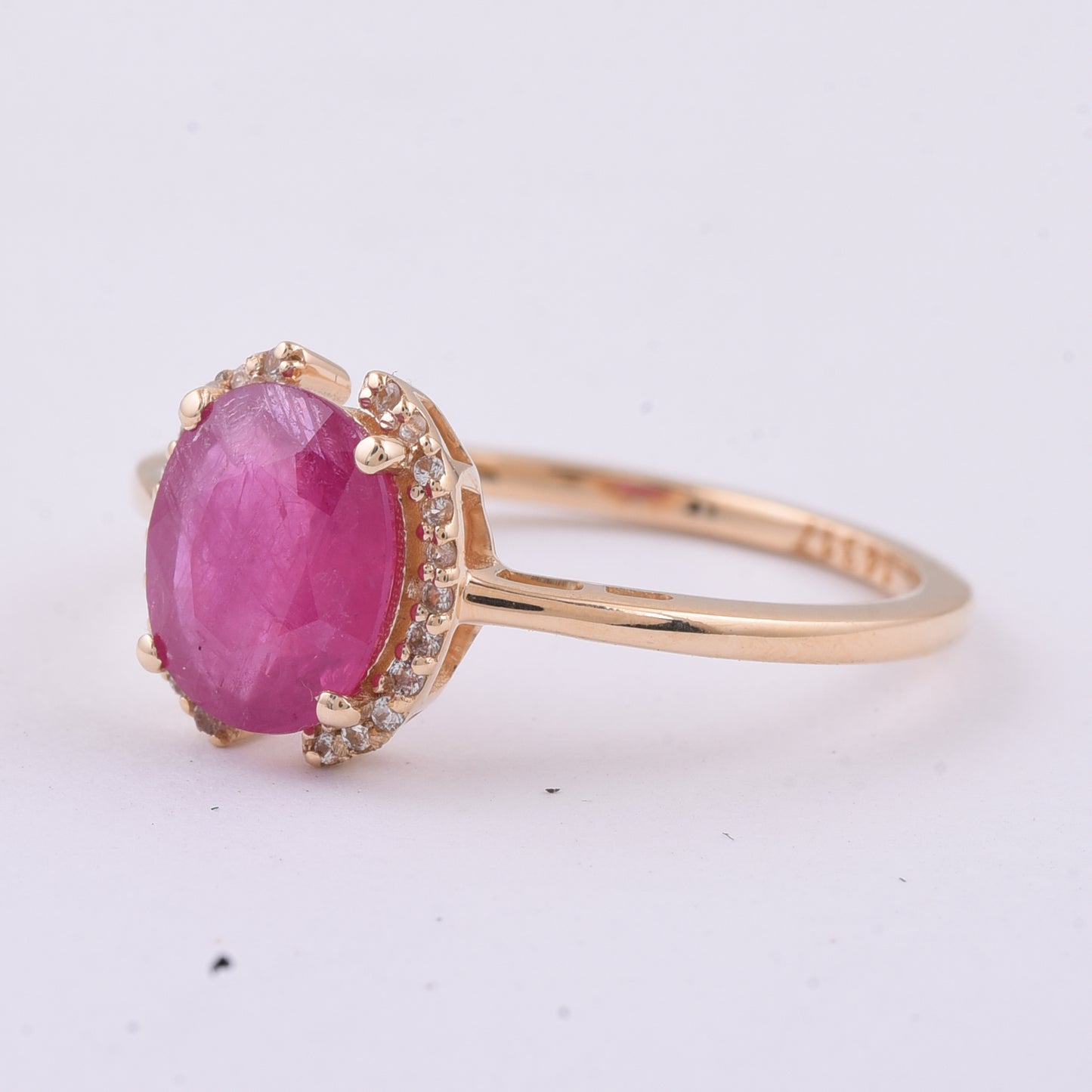 1.92 Ct Oval Natural Ruby 14K Gold Ring