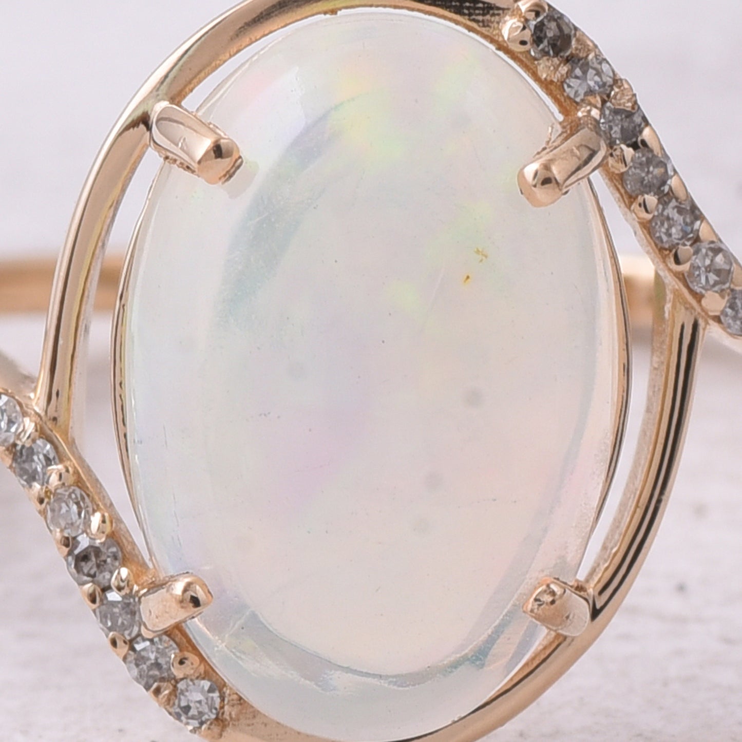 2.36 Ct Oval Cabochon Cut Natural Opal 14K Gold Ring