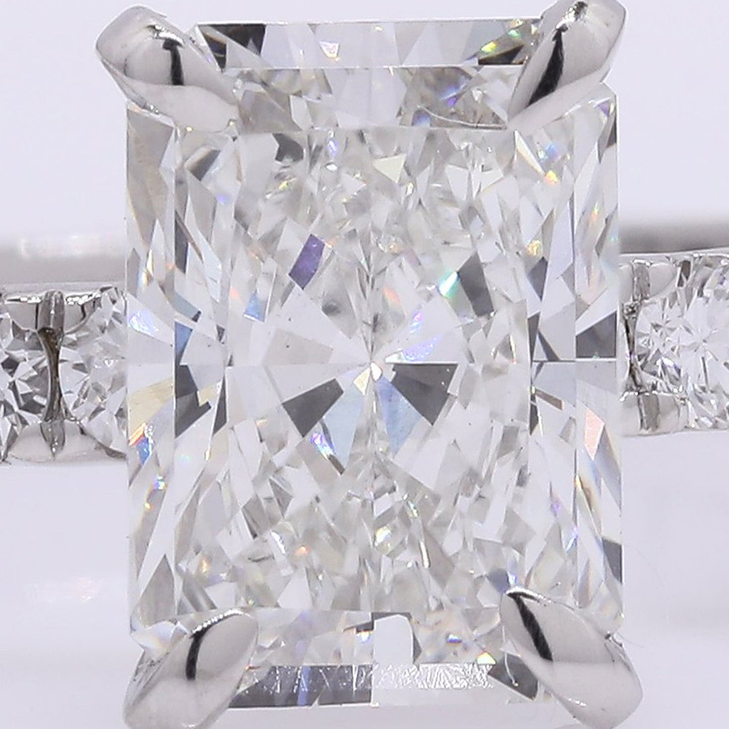 2.20 Carats Lab Grown Diamond 950 Platinum Ring