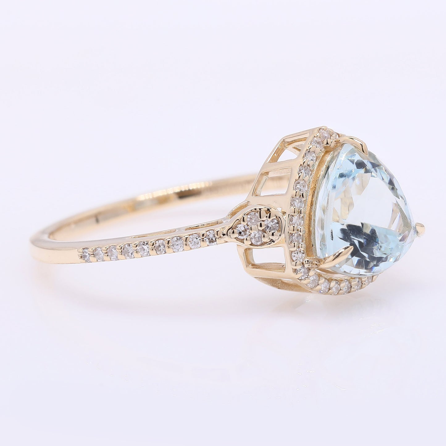 1.90 Ct Triangle Mixed Cut Natural Aquamarine 14K Gold Ring