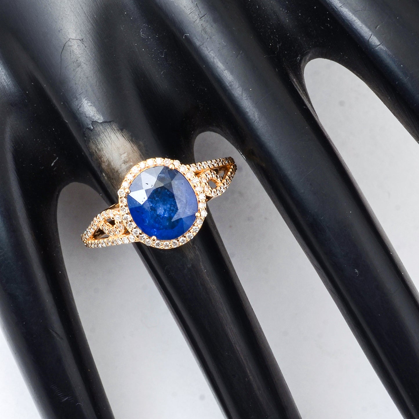 2.45 Ct Oval Mixed Cut Natural Sapphire 14K Gold Ring
