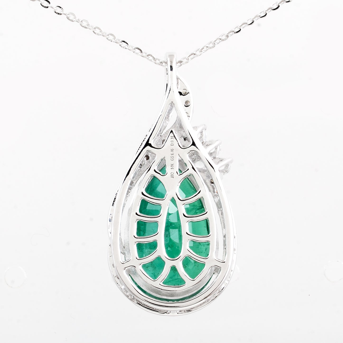 6.77 Ct Pear Natural Beryl Emerald 14K Gold Pendant
