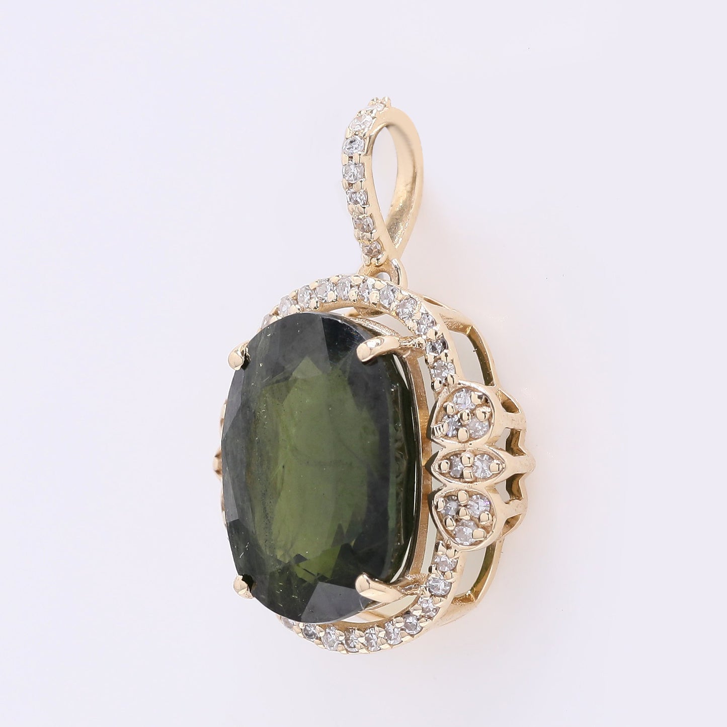 5.71 Ct Oval Mixed Cut Natural Green Sapphire 14K Gold Pendant