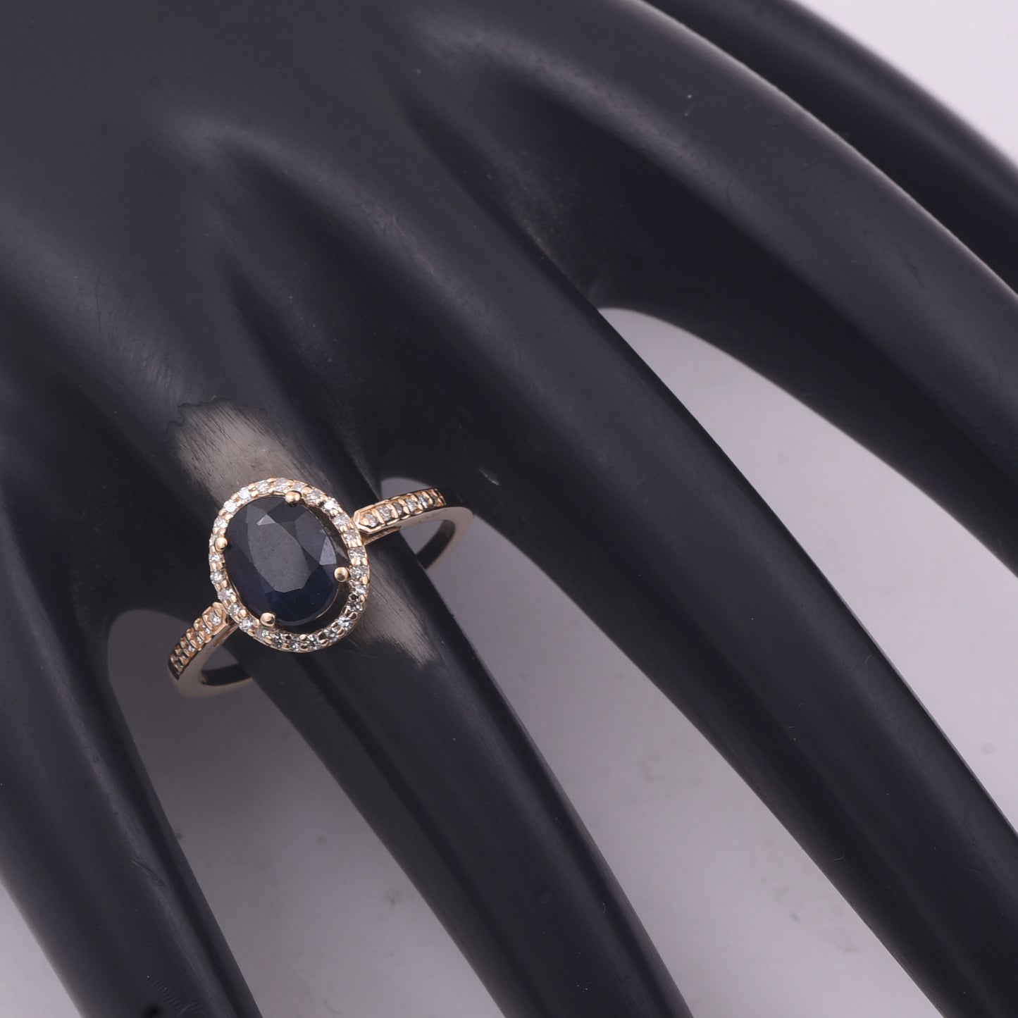 1.92 Ct Oval Mixed Cut Natural Sapphire 14K Gold Ring