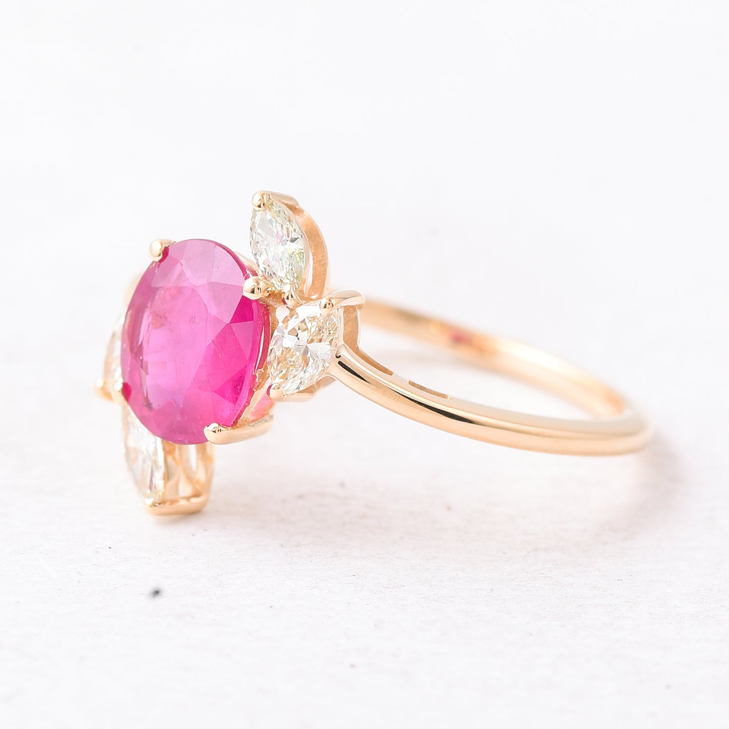 1.78 Ct Oval Ruby 14K Gold Ring