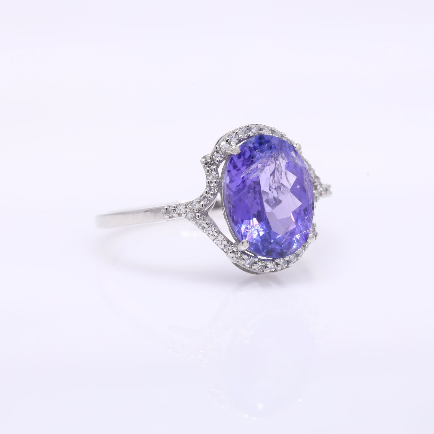 3.13 Ct Oval Mixed Cut Natural Tanzanite 950 Platinum Ring