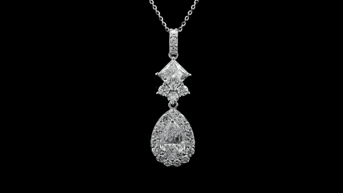 2.93 Carats Lab Grown Diamond 14K Gold Pendant