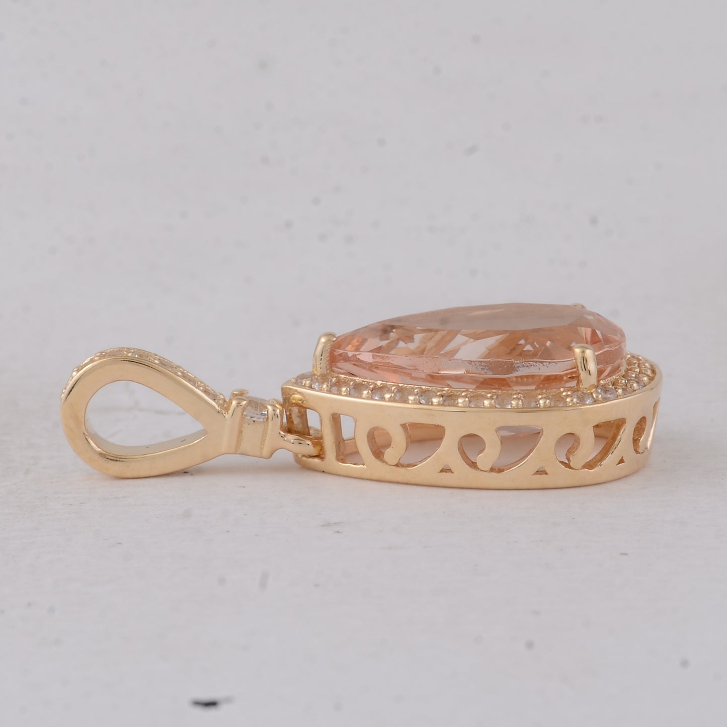 2.81 Ct Pear Morganite 9K Gold Pendant