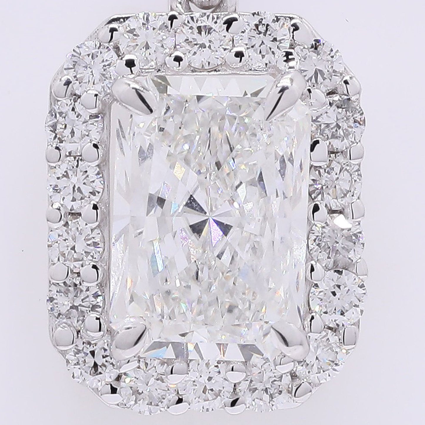 2.30 Carats Lab Grown Diamond 14K Gold Pendant