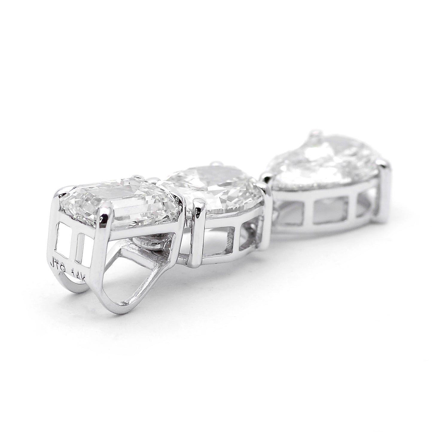 3.20 Carats Lab Grown Diamond 14K Gold Pendant