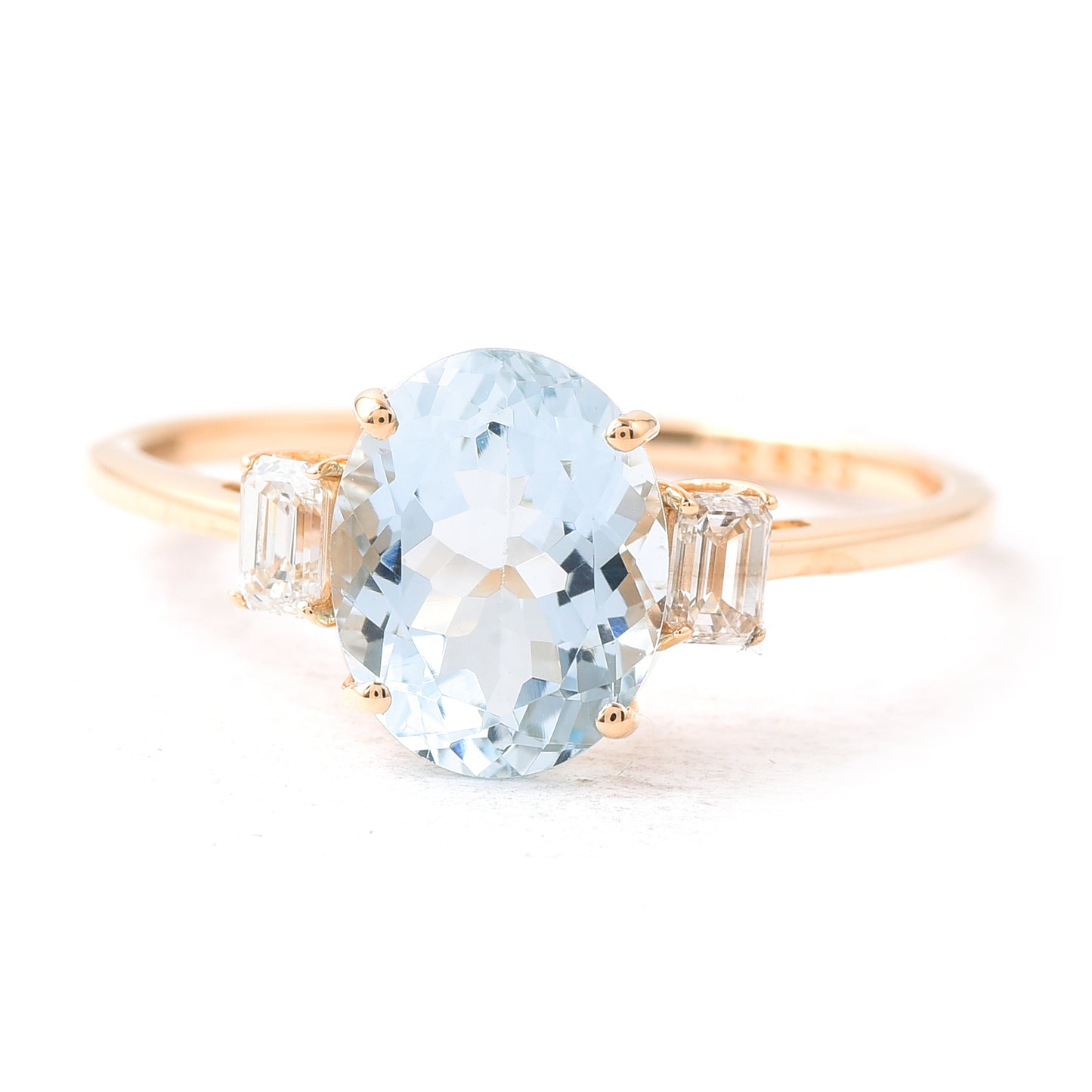 1.75 Ct Oval Aquamarine 14K Gold Ring