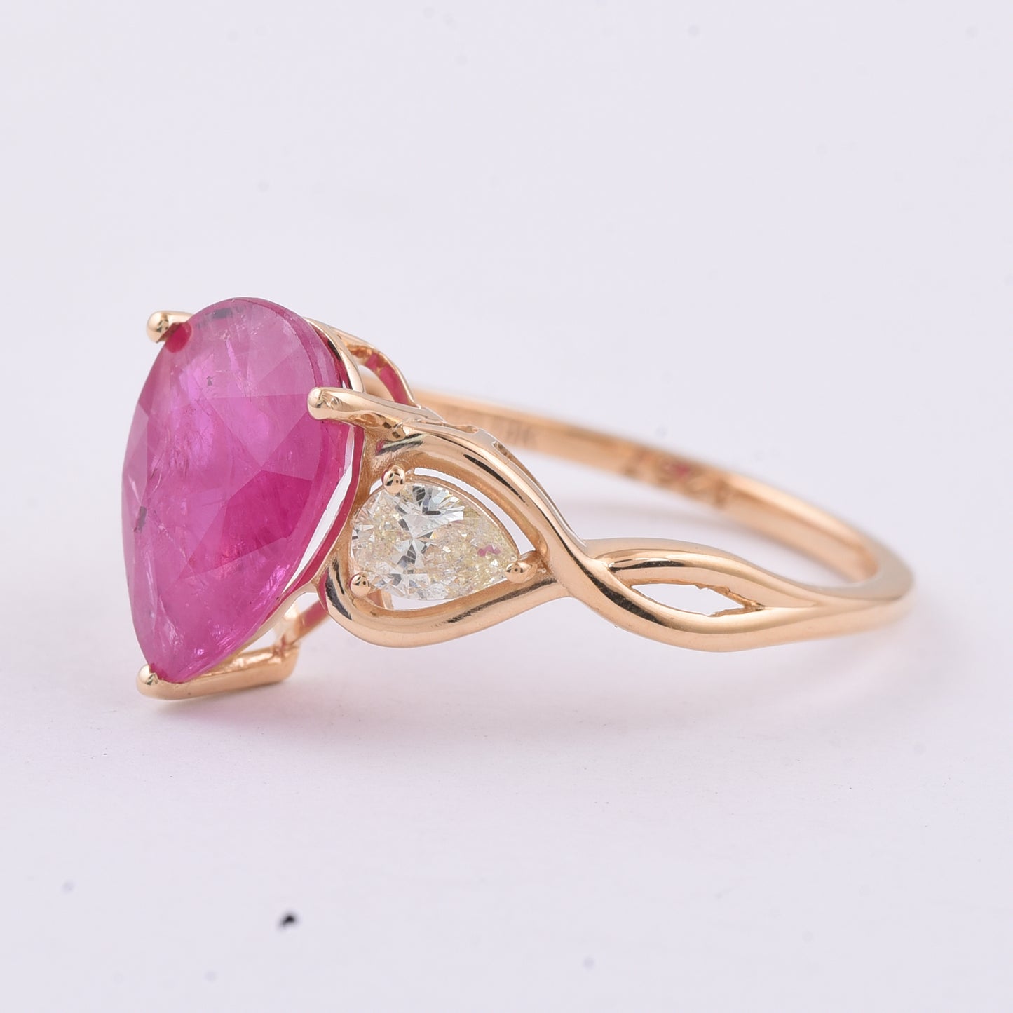 3.56 Ct Pear Natural Ruby 14K Gold Ring