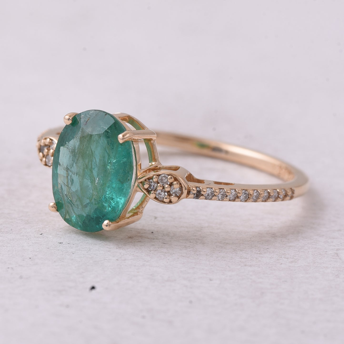 1.59 Ct Oval Mixed Cut Natural Emerald 14K Gold Ring